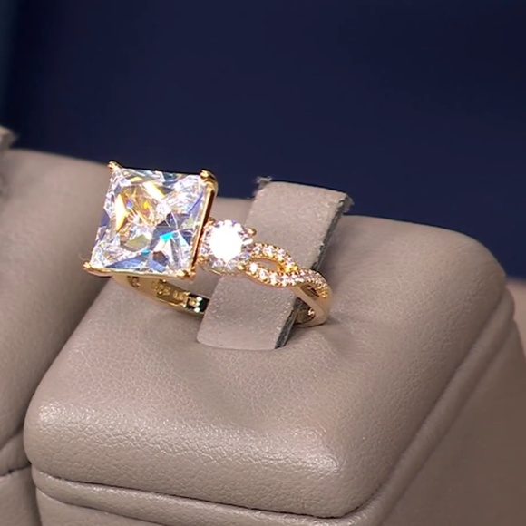 Diamonique x Kathy Levine Scissor Cut ring - Picture 3 of 4